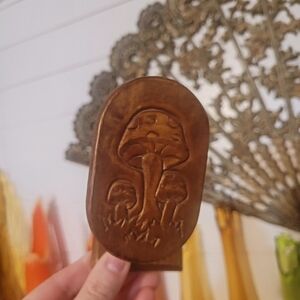 Wooden Mushroom Carving Decor